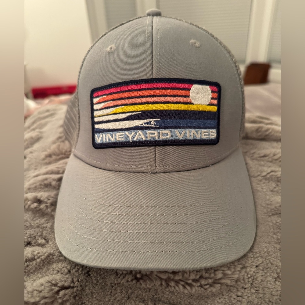 Vineyard Vines Gray Hat with Multicolor Sunset surfer Patch